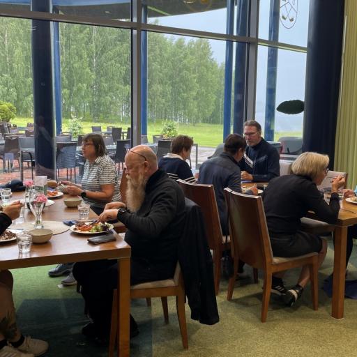Ravintola Spooonin lounasbuffen antimet maistuivat.