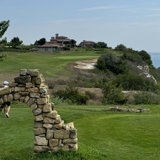 Black Sea Raman päätösväylä yli 200 metrinen par 3.